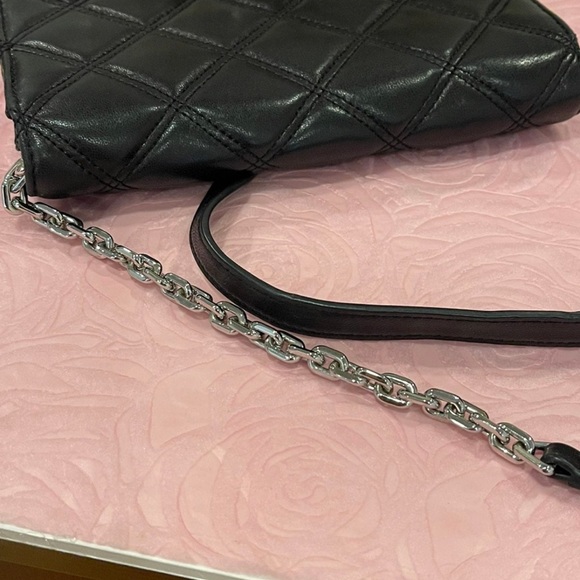 Marc Jacobs Double J Matelasse Quilted Wallet on Chain - Picture 11 of 11
